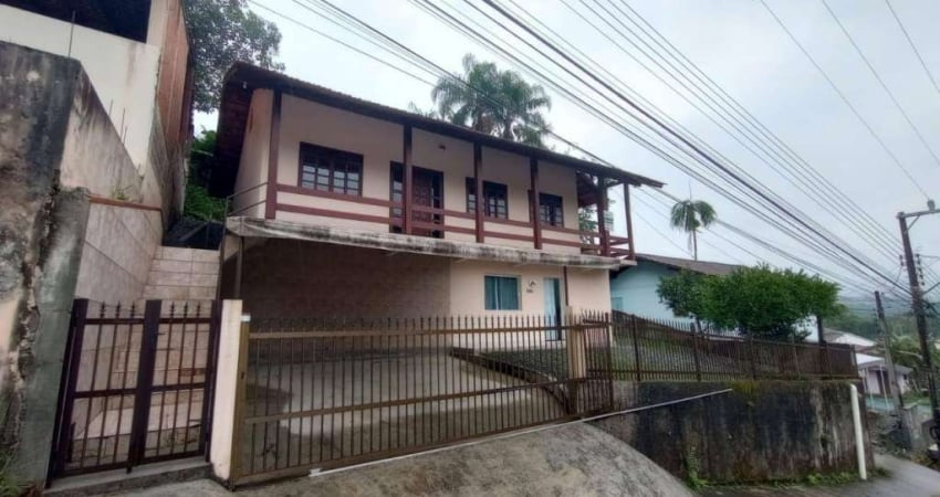 Casa com 3 dormitórios para alugar, 137 m² por R$ 1.915,92/mês - Itoupava Central - Blumenau/SC
