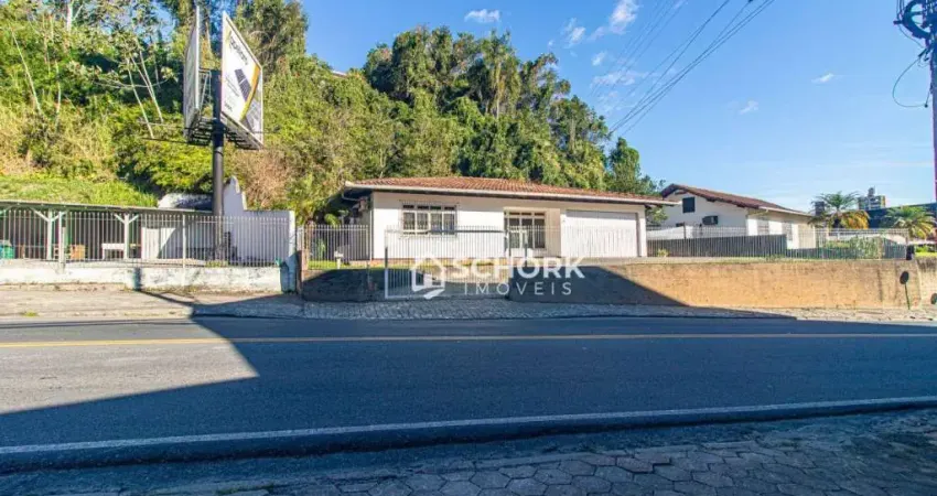 Casa com 3 dormitórios à venda, 167 m² por R$ 900.000,00 - Água Verde - Blumenau/SC