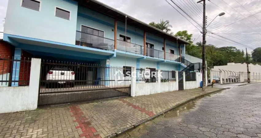 Casa com 7 dormitórios à venda, 258 m² por R$ 890.000,00 - Salto do Norte - Blumenau/SC