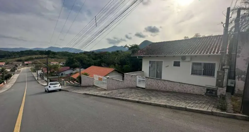 Casa com 4 dormitórios à venda, 112 m² por R$ 600.000,00 - Capitais - Timbó/SC