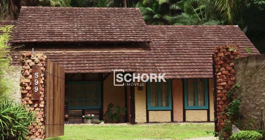 Casa com 5 dormitórios à venda, 205 m² por R$ 1.590.000,00 - Bom Retiro - Blumenau/SC