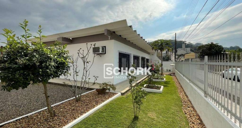 Casa com 3 dormitórios à venda, 190 m² por R$ 700.000,00 - Água Verde - Blumenau/SC
