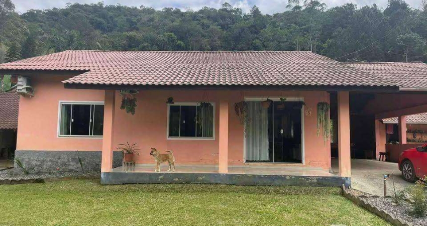 Sítio com 3 dormitórios à venda, 5000 m² por R$ 900.000,00 - Dona Clara - Timbó/SC