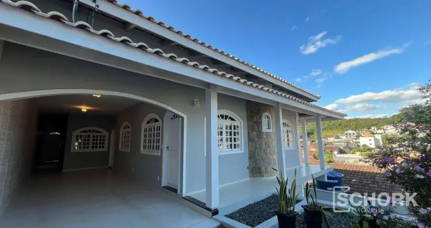 Casa com 3 dormitórios para alugar, 270 m² por R$ 2.990,00/mês - Itoupava Central - Blumenau/SC