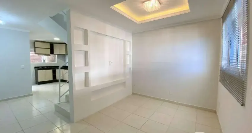 Sobrado com 2 dormitórios à venda, 70 m² por R$ 389.000,00 - Itoupava Central - Blumenau/SC
