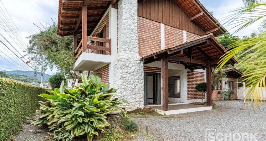 Casa com 3 dormitórios à venda, 330 m² por R$ 1.000.000,00 - Itoupava Central - Blumenau/SC