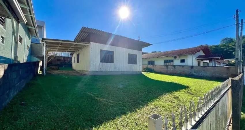 Casa com 3 dormitórios para alugar, 90 m² por R$ 1.550/mês - Itoupava Central - Blumenau/SC