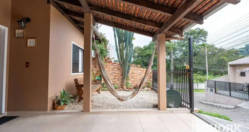 Casa com 2 dormitórios à venda, 69 m² por R$ 420.000,00 - Escola Agrícola - Blumenau/SC