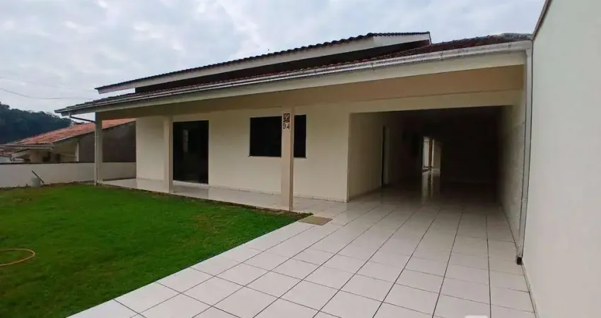 Casa com 3 dormitórios para alugar, 130 m² por R$ 3.580,00/mês - Badenfurt - Blumenau/SC