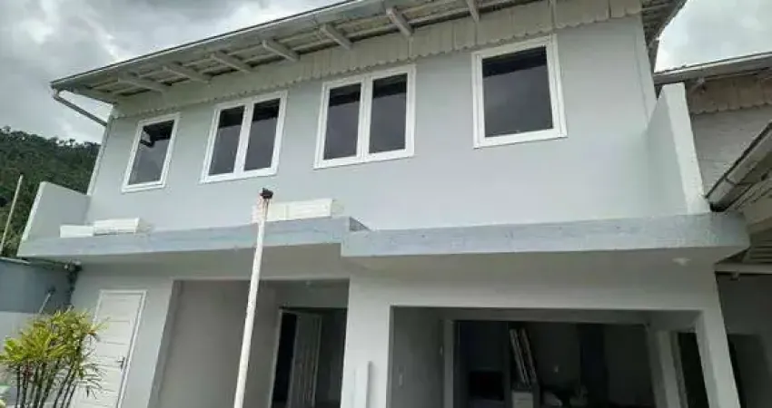 Casa com 4 dormitórios à venda, 180 m² por r$ 599.900,00 - gávea - rodeio/sc