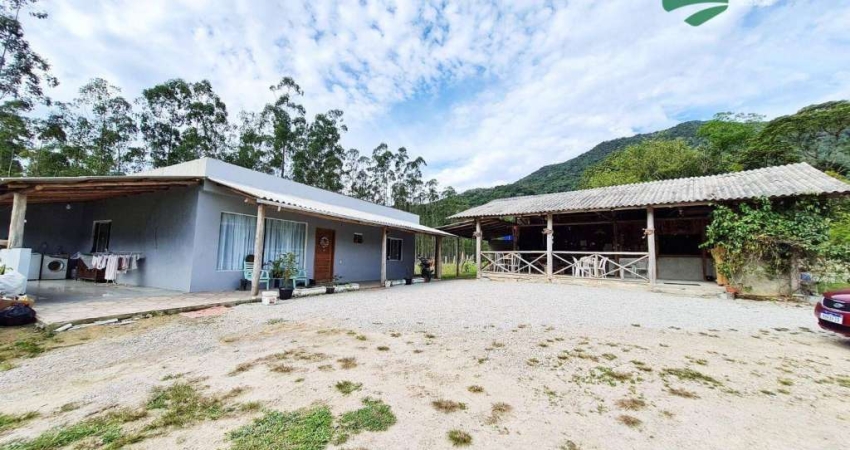 Sítio com 3 dormitórios à venda, 25937 m² por R$ 900.000,00 - Gaspar Grande - Gaspar/SC