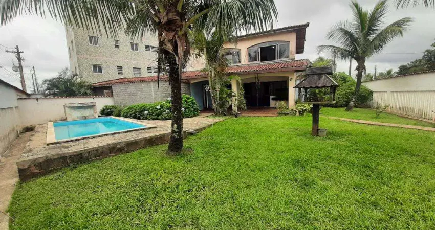 Sobrado à venda em Mongaguá, Vila Atlântica, com 3 quartos, com 234.89 m²