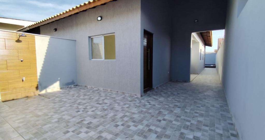 Casa Nova com Piscina e Suíte em Itanhaém – Oportunidade para Sair do Aluguel!