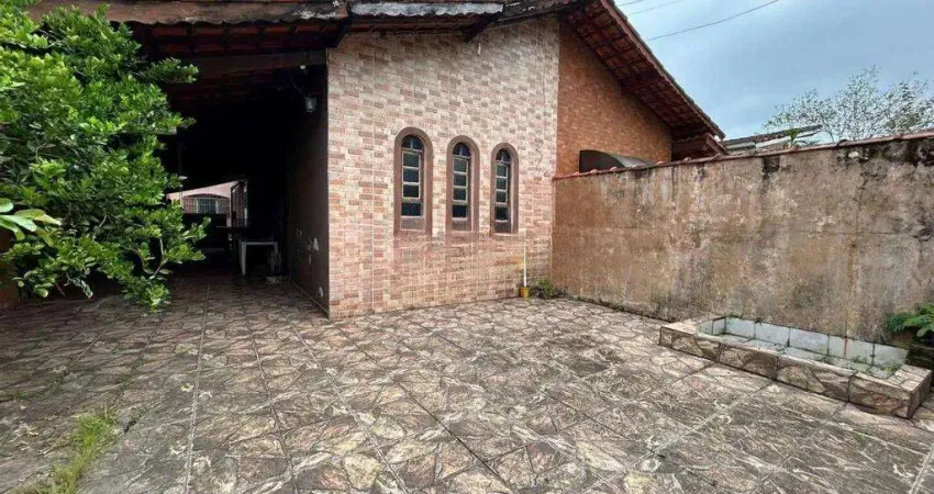 Casa à venda em Mongaguá, Balneário Itaguai, com 3 quartos, com 77.2 m²