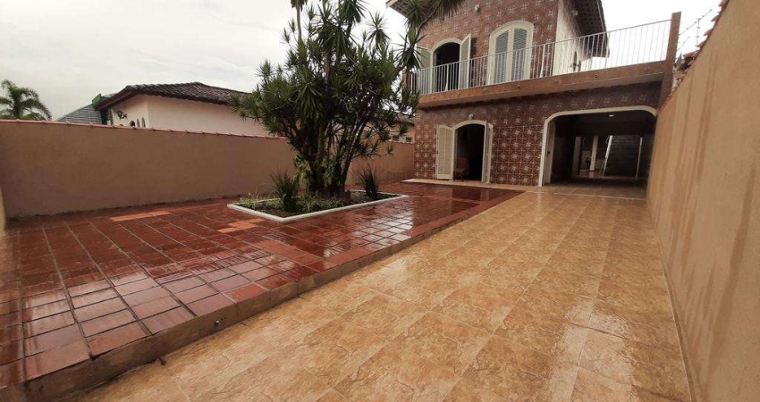 Sobrado à venda em Itanhaém, Cibratel II, com 5 quartos, com 252 m²