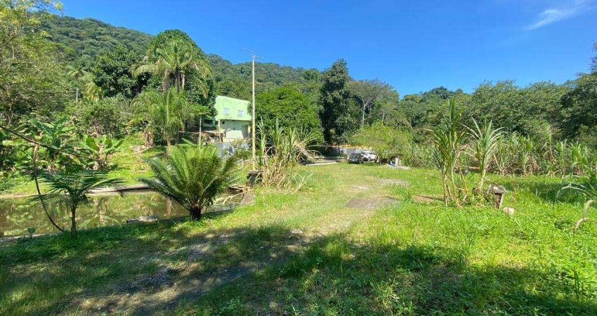 Chácara à Venda 24 Hectares com Piscinas, Lago para Pesca, Casa 2 Dorms e 5 Suítes – Vida Tranquila no Campo