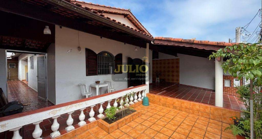 Casa à venda em Mongaguá, Vera Cruz, com 3 suítes, com 184.01 m²