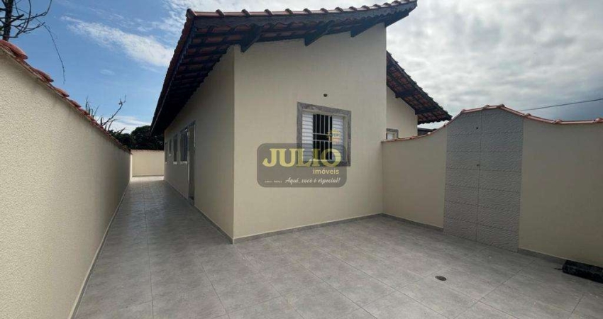 Casa à venda em Itanhaém, Balneário Gaivotas, com 2 quartos, com 60 m²