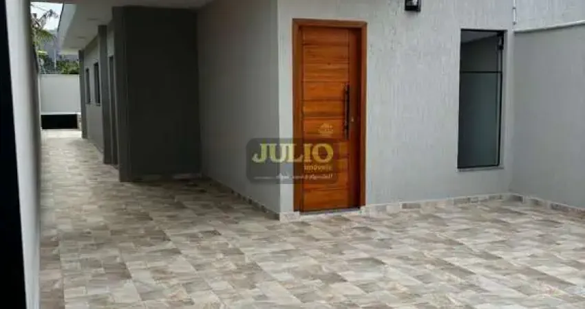 Oportunidade! Casa com Piscina em Itanhaém – 2 Dormitórios e Suíte