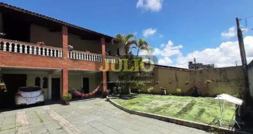 Sobrado à venda em Mongaguá, Agenor de Campos, com 2 quartos, com 217.69 m²