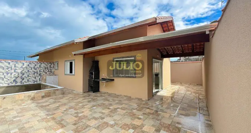 Casa com Piscina e Área Gourmet à Venda no Bairro Tupy – Itanhaém