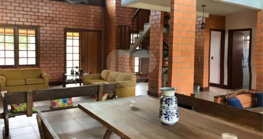 Sobrado com 4 quartos à venda em Jardim Tereza Cristina - SP