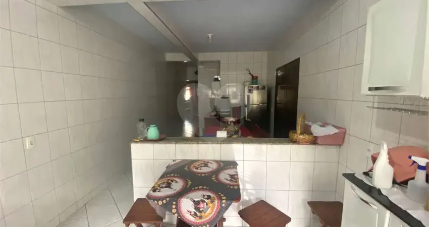 Sobrado com 3 quartos à venda em Vila Santa Terezinha - SP