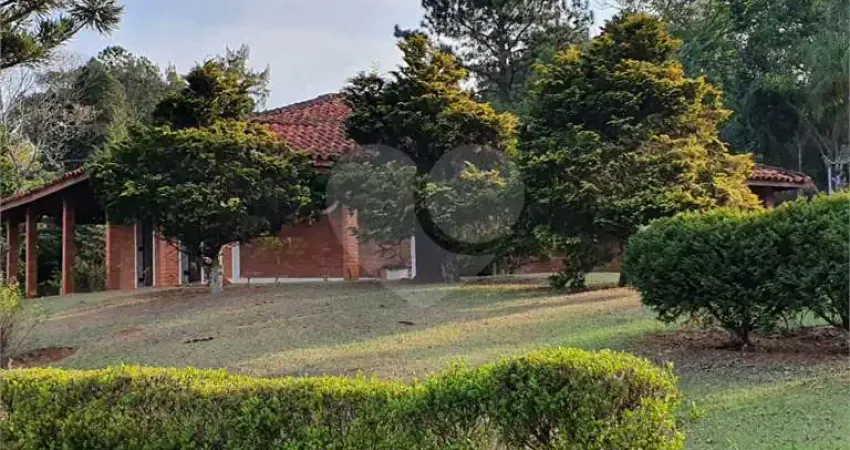 Chácara com 4 quartos à venda em Pinhal - SP