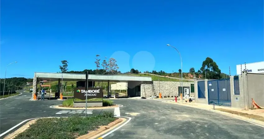Terreno à venda na Avenida José Mezzalira, Ivoturucaia, Jundiaí