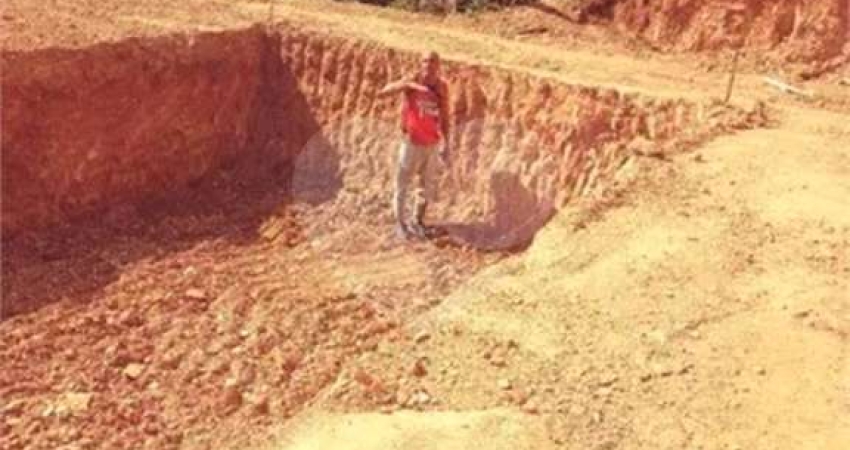 Terreno à venda na Peruíbe, Ponunduva, Cajamar
