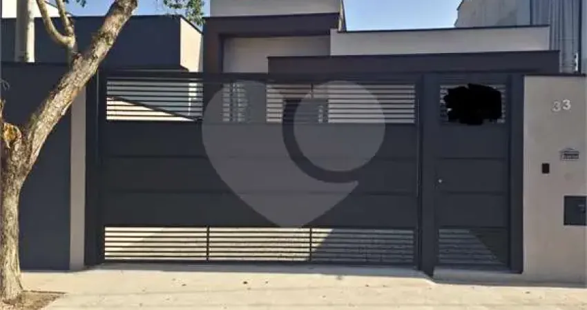 Casa com 3 quartos à venda em Jardim Marambaia - SP