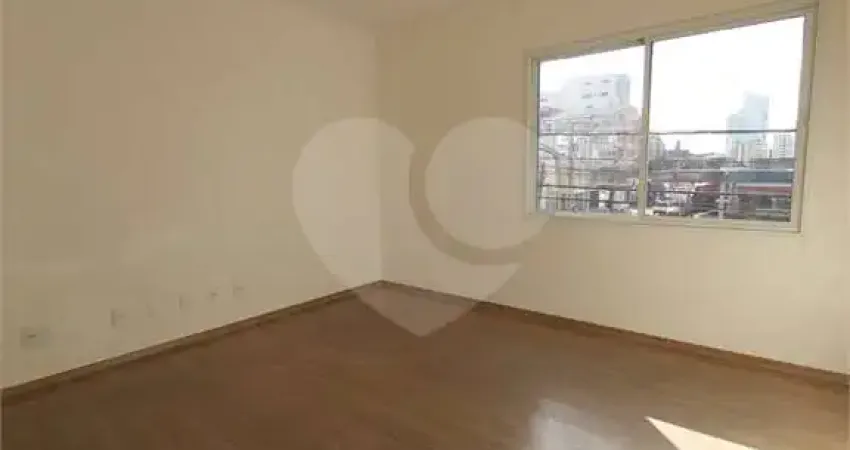 Sobrado com 3 quartos para locação em Anhangabaú - SP