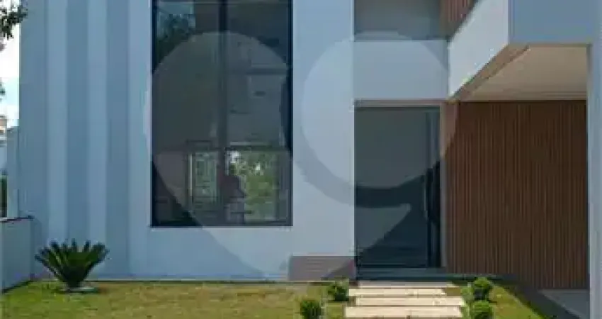 Casa com 3 quartos à venda em Residencial Vila Victoria - SP