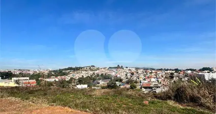 Terreno à venda em Parque Petrópollis - SP