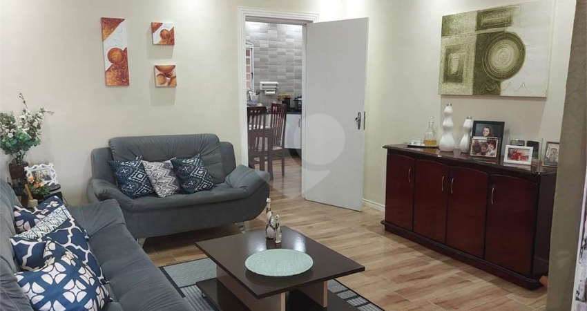 Casa com 3 quartos à venda em Parque Residencial Califórnia - SP