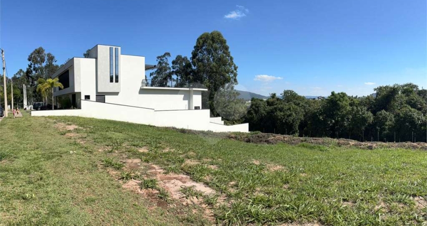 Terreno à venda na Rua Salvador Caruso Orlando, Medeiros, Jundiaí