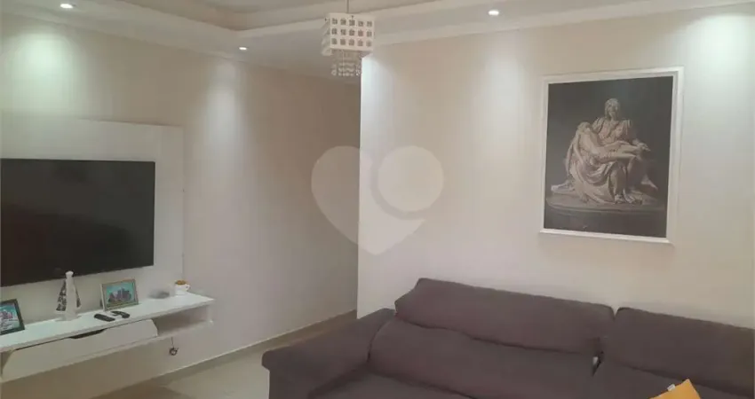 Sobrado com 4 quartos à venda em Jardim Ana Luiza - SP