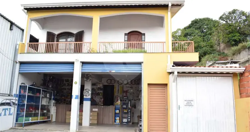 Casa com 3 quartos à venda em Jardim Campo Limpo - SP