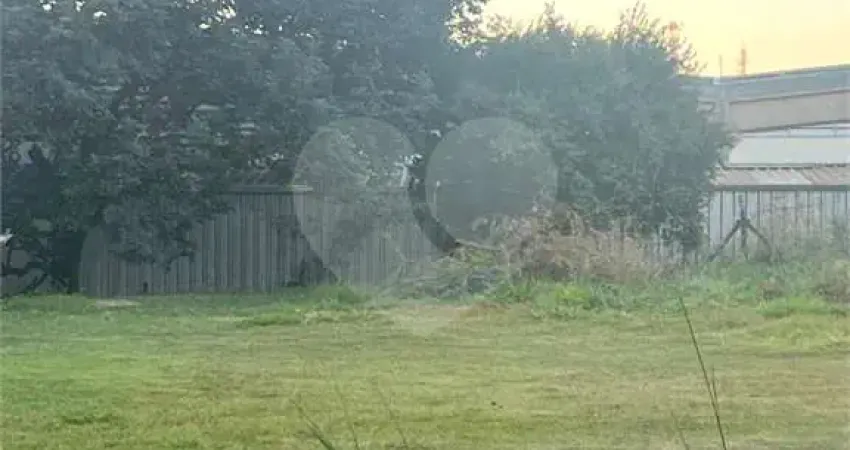 Terreno à venda em Parque Rural Fazenda Santa Cândida - SP
