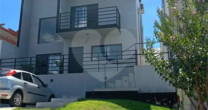Condomínio com 3 quartos à venda ou para locação em Residencial Vila Victoria - SP