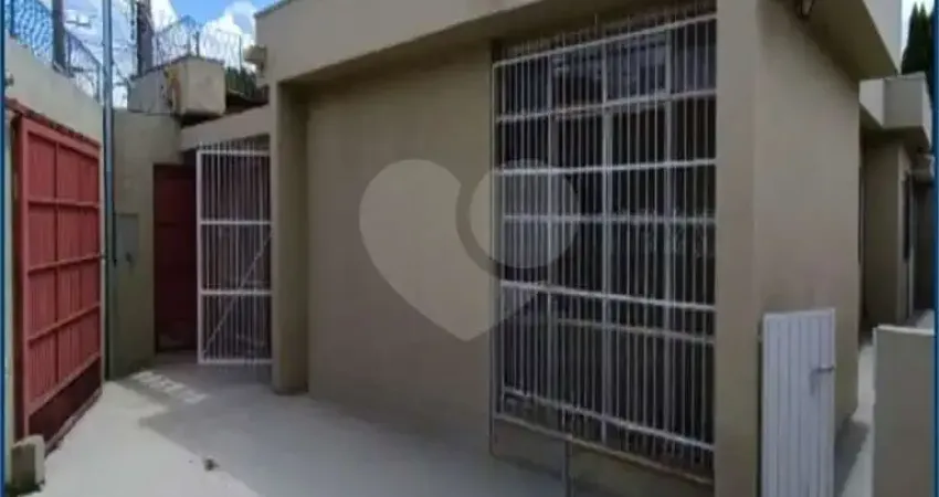 Casa com 4 quartos à venda em Vila Joana - SP