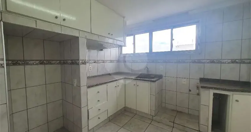 Apartamento com 3 quartos para locação em Centro - SP