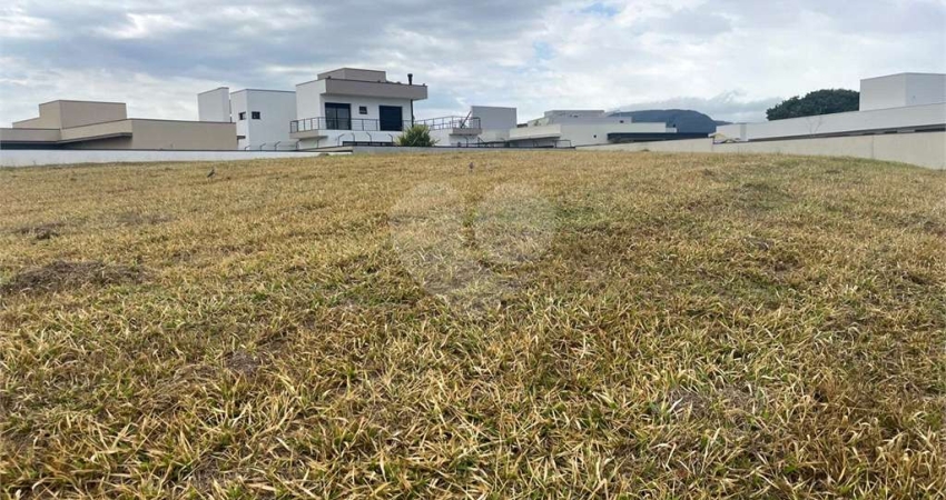 Terreno em condomínio fechado à venda na Rua Salvador Caruso Orlando, Medeiros, Jundiaí