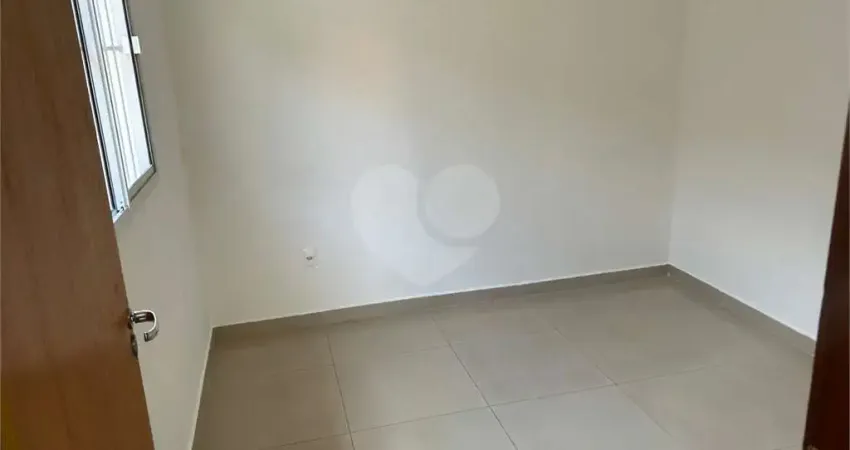 Casa com 2 quartos para locação em Granjas Panorama - SP
