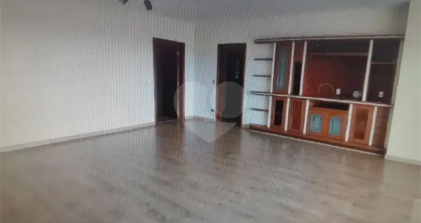 Apartamento com 4 quartos para locação em Centro - SP