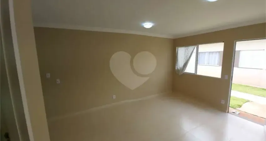 Terreno em condomínio fechado à venda na Vila Bela Vista, Itatiba 