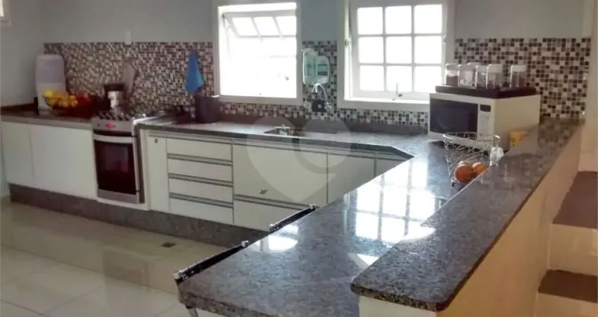 Casa com 3 quartos à venda em Jardim Caçula - SP