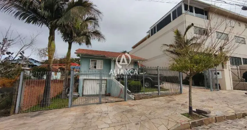 Casa semi mobiliada
5 dormitórios, sendo uma suite
2 salas
2 cozinhas