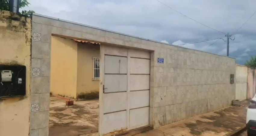 Casas 2 Quartos para Venda em Poconé, Centro, 2 dormitórios, 1 suíte, 2 banheiros, 6 vagas