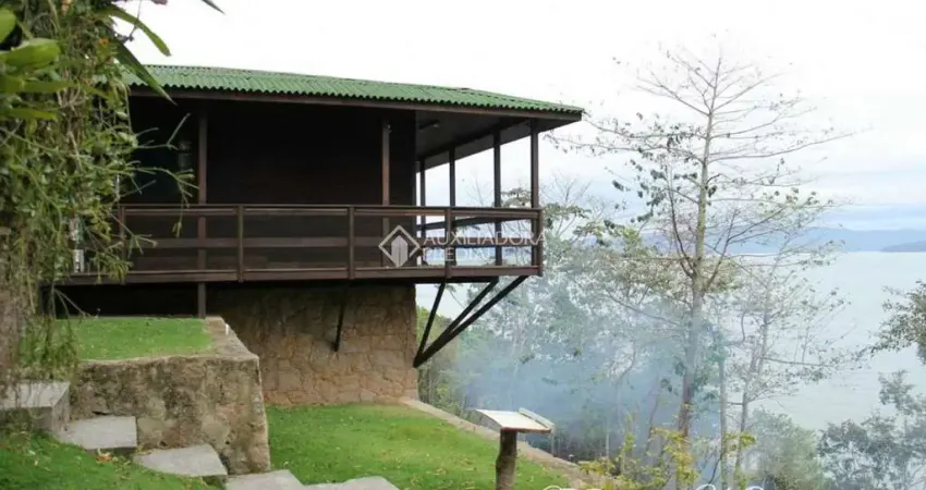 Terreno à venda na Avenida Jacarandá, 00, Daniela, Florianópolis